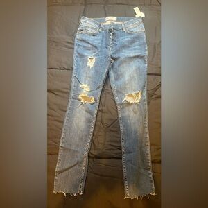 NWT Free People Distressed Cropped Blue Jeans Button Fly Size 29  26” length